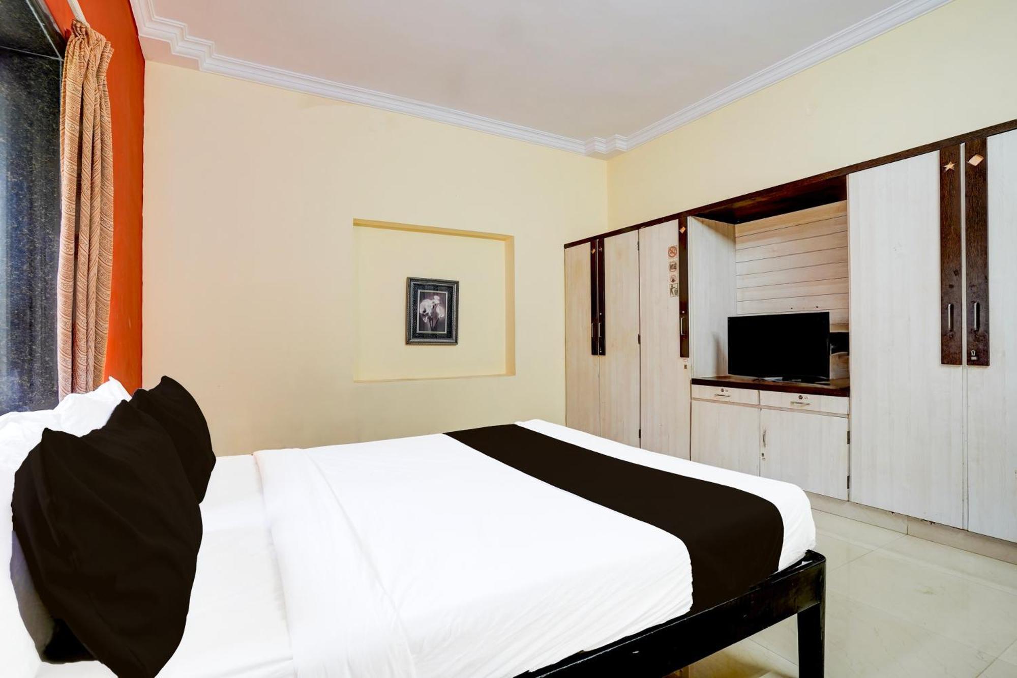 Hotel O Varun Residency Kammasandra Екстер'єр фото