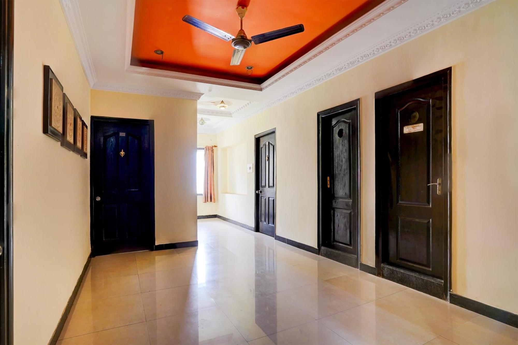 Hotel O Varun Residency Kammasandra Екстер'єр фото